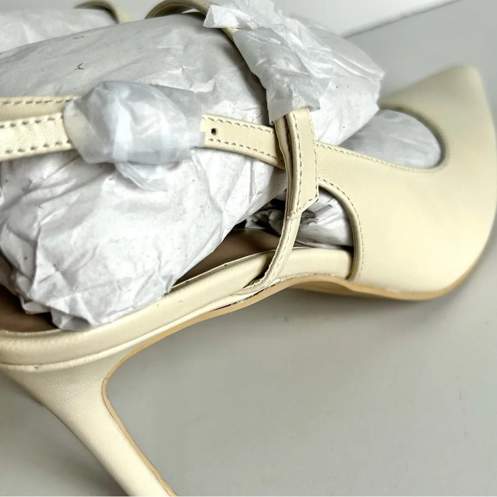 ☀️NEW Dolce Vita Kellen Heels in Ivory Leather. Size: 7.5